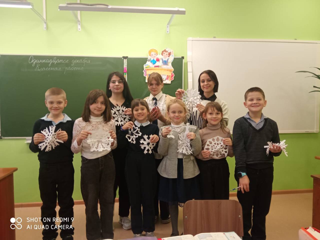 Мастер-класс по изготовлению снежинок.